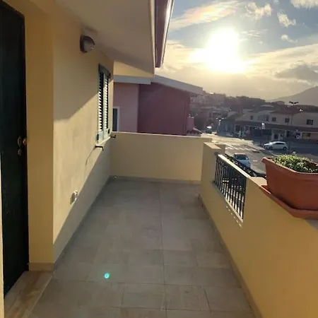 Del Sole شقة